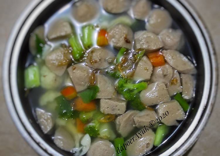 Cara Gampang Memasak Sop Brokoli Baso Yang Lezat