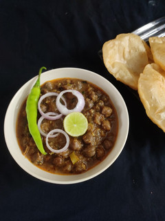 અમૃતસરી છોલે મસાલા (Amritsari Chhole Masala Recipe In Gujarati) રેસીપી મુખ્ય ફોટો