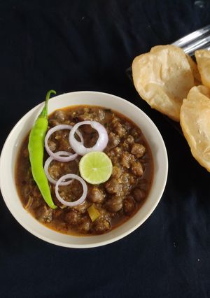 અમૃતસરી છોલે મસાલા (Amritsari Chhole Masala Recipe In Gujarati) રેસીપી મુખ્ય ફોટો