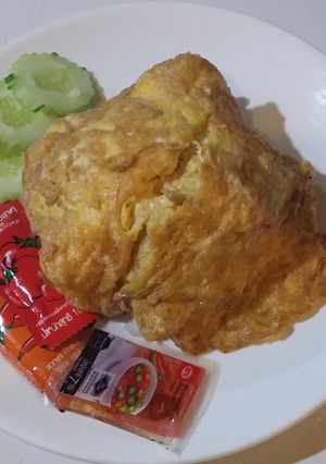 รูปของ ไข่เจียวไก่สับราดหน้าข้าว