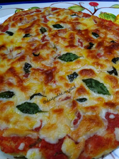 عکسی از دستور پیتزا مارگاریتا🍕🍅🧀