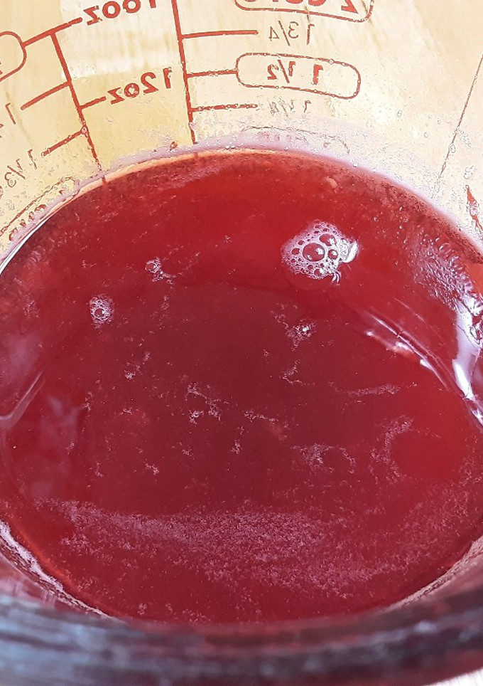A picture of Raspberry Simple Syrup.