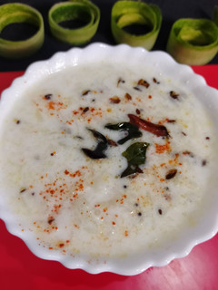 खीरे का रायता (Kheere ka raita recipe in Hindi) रेसिपी मुख्य फोटो
