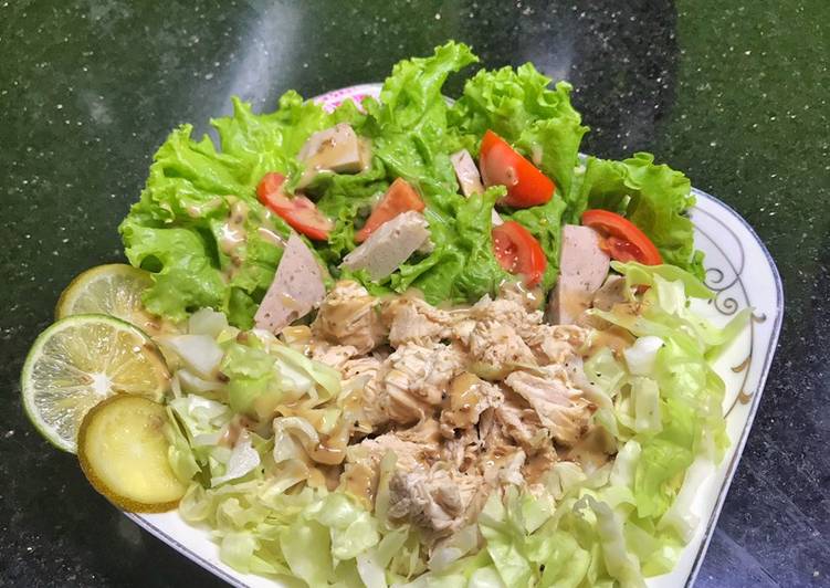 Salad ức gà 🥗