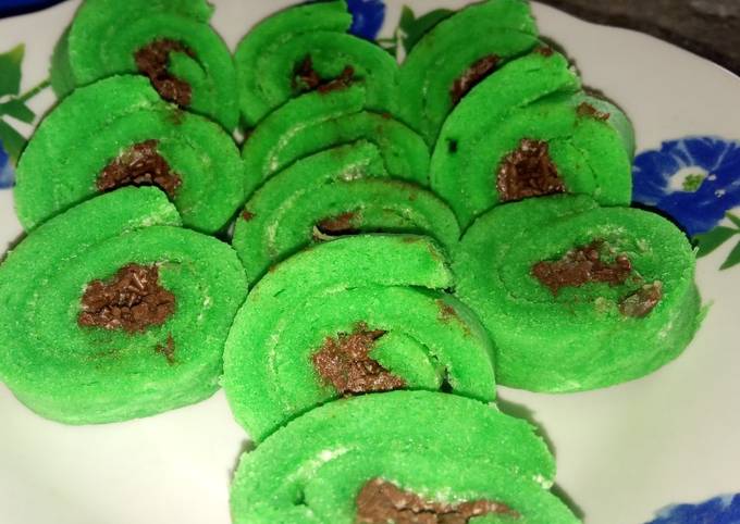 Resep Bolu gulung anti pecah lembut banget oleh R e r e N Resep Bolu gulung anti pecah lembut banget oleh R e r e N