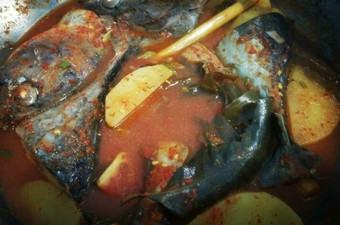 Cara Gampang Menyiapkan Asam pedas ikan tongkol Anti Gagal