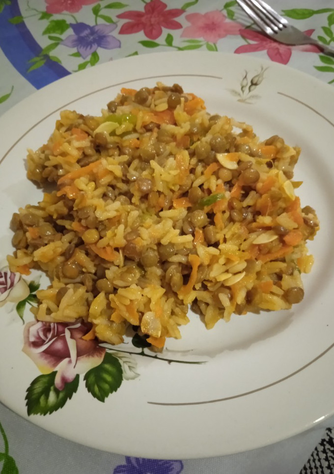 Una foto de Arroz con lentejas, zapallitos y zanahoria