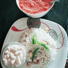 A picture of Kabuli chana pulao.