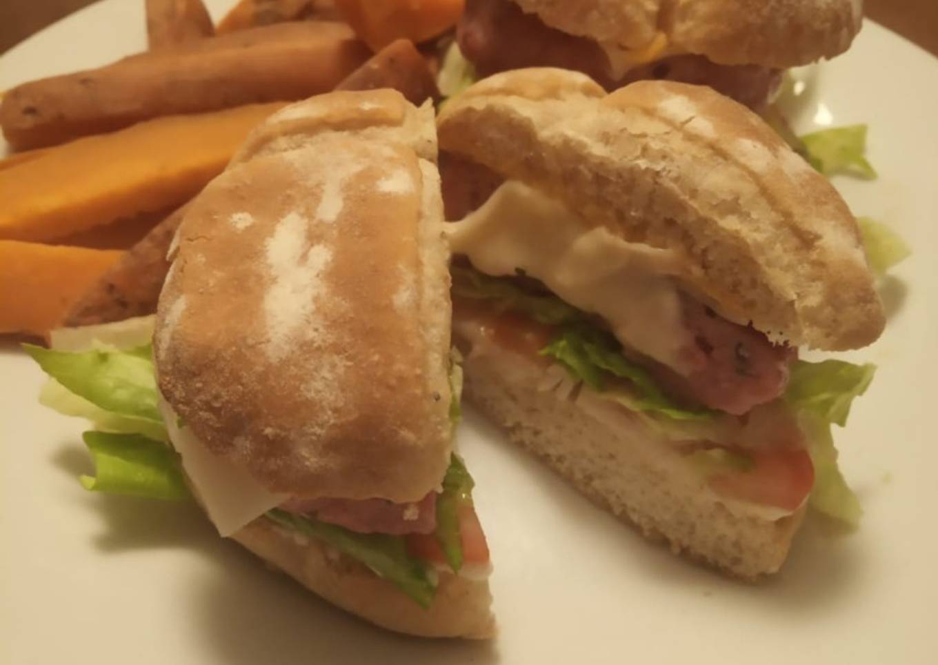 Mini hamburguesas rellenas de queso