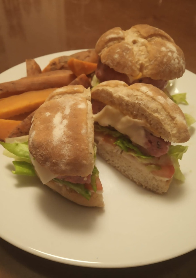 Una foto de Mini hamburguesas rellenas de queso