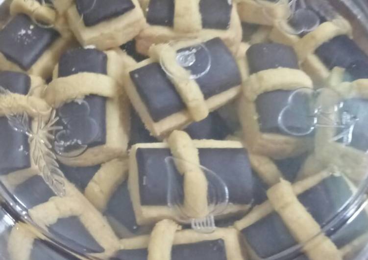 Cara Gampang Menyiapkan Choco Stick Cookies Anti Gagal