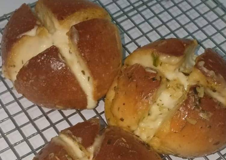 Bagaimana Menyiapkan Bread korean garlic cheese, Menggugah Selera