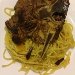 A picture of Pasta with chunky steak.