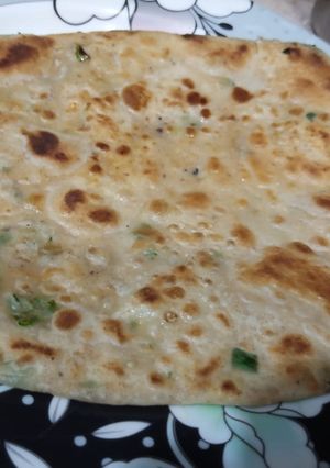 A picture of Khasta Masalay dar paratha.