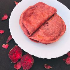 A picture of Beetroot chapati.