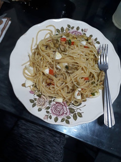 Una foto de Fideos fáciles, rápidos, coloridos, especiados y ricosssssssss