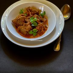 A picture of Konkani style Mutton Curry.