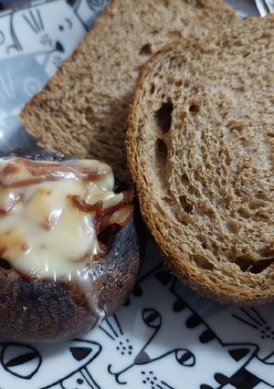 A picture of Lazy Cheesy Bacon Portobello Mushroom.