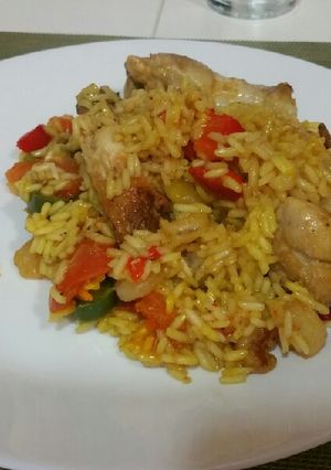 Una foto de Arroz tipo paella #recetasdefindemes