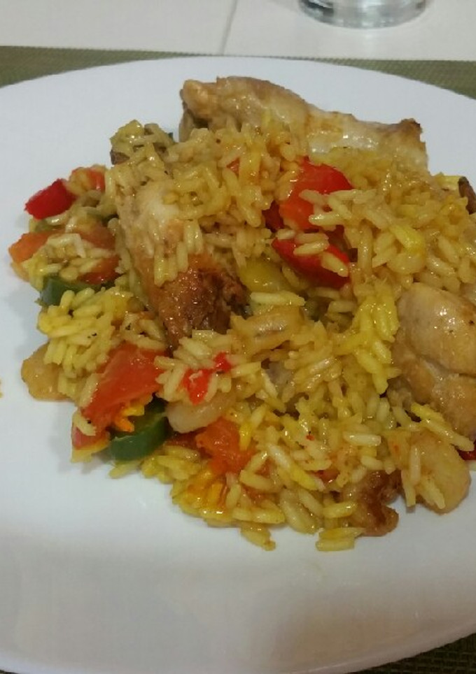 Una foto de Arroz tipo paella #recetasdefindemes