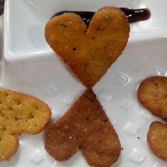 A picture of Heart shaped nachos.