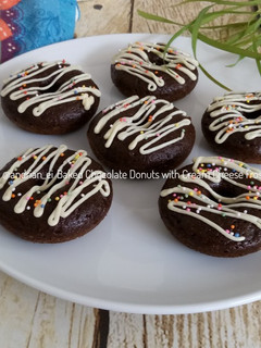 Foto resep Baked Chocolate Donuts with Cream Cheese Glaze