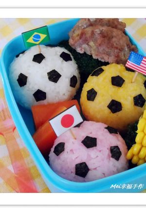 【親子食堂】瘋世足~彩色足球便當 的食譜成品照片