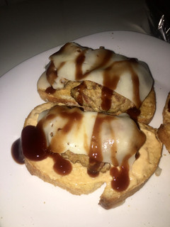 Una foto de Tosta de carne al ajo tostado