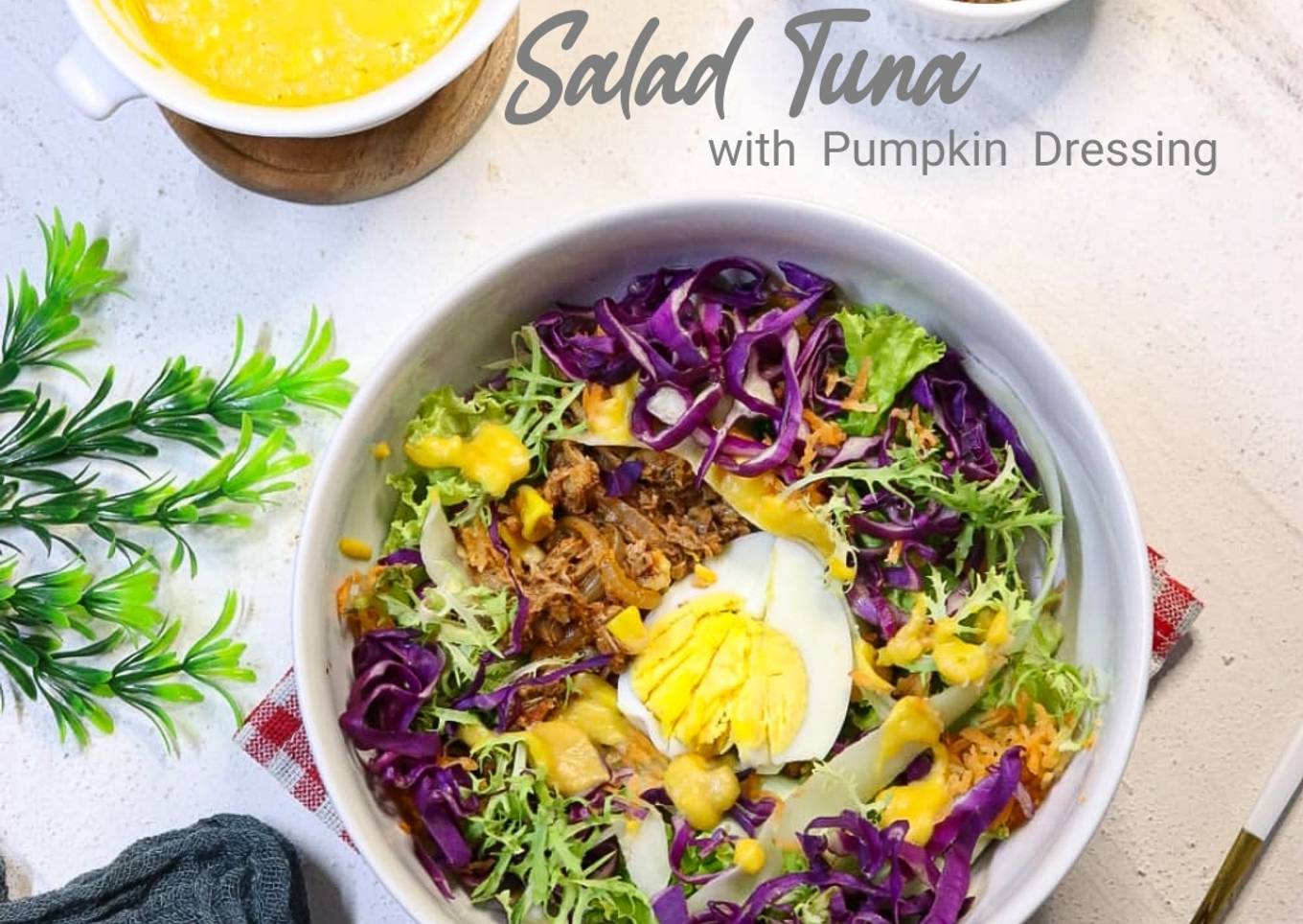 Salad Sayuran Tuna with Pumpkin Dressing