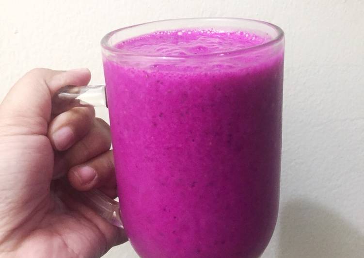 Smoothies banana dragonfruit