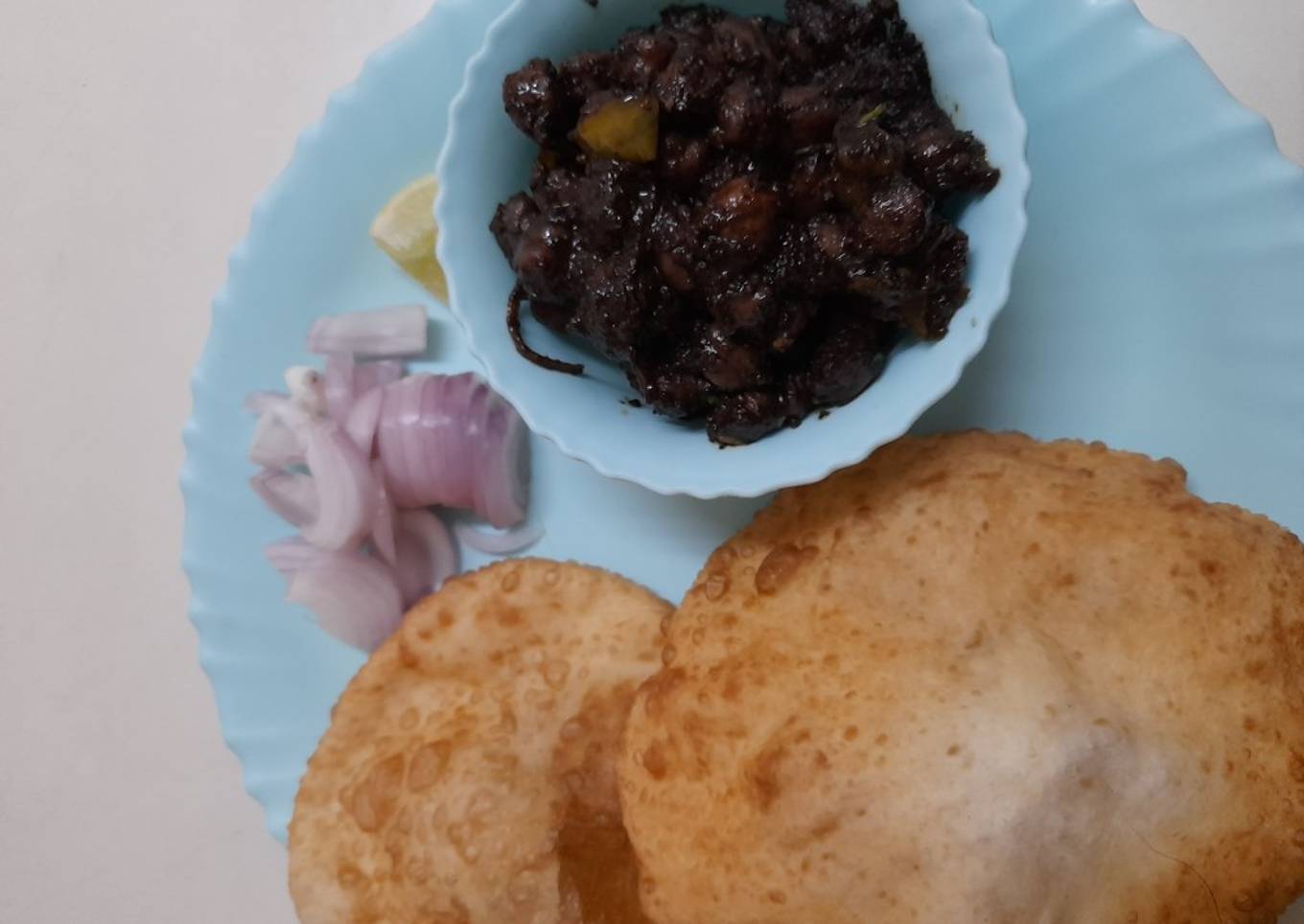 Pindi chole bhatura