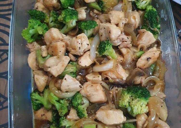Resep Chicken &amp; broccoli stir fry, Lezat