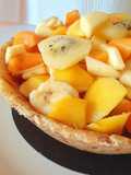 Cestino di biscotto con frutta fresca e crema di limone (senza uova)