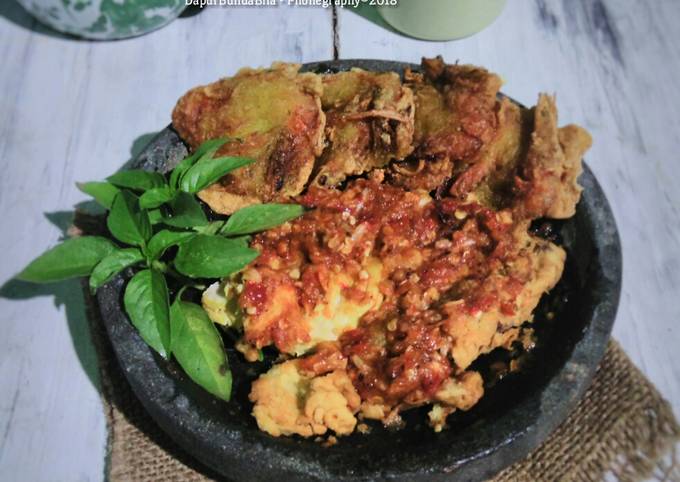 Ayam Geprek Sambel Korek (Memanfaatkan Ayam Sisa)