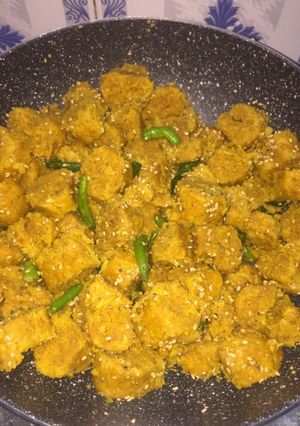 દૂધી ના મુઠીયા(dudhi na muthiya recipe in gujarati) રેસીપી મુખ્ય ફોટો