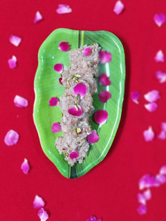 ખાદીમ પાક(khadim pak) રેસીપી મુખ્ય ફોટો
