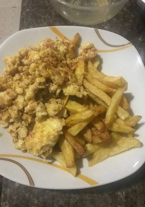 A picture of Eggs and Chips.