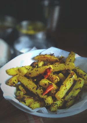 A picture of Neem aloo fry.