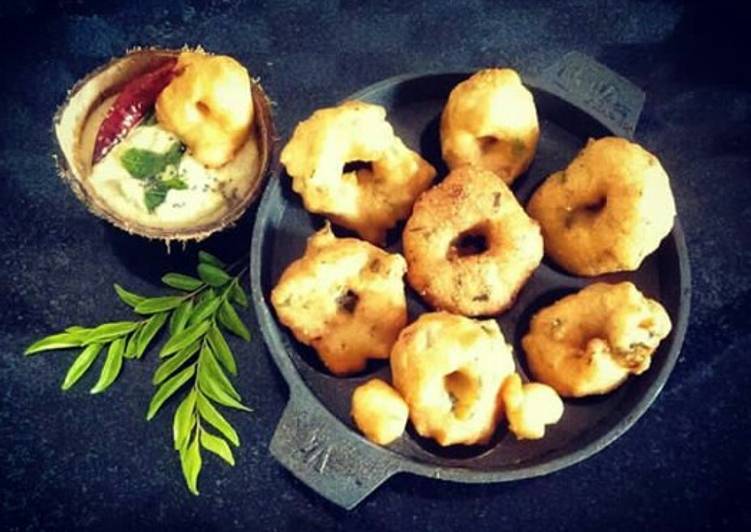 Recipe of Medu vadai with coconut chutney #post7