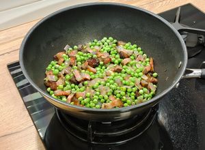 Una foto de Guisantes con Guanciale y Cous-Cous