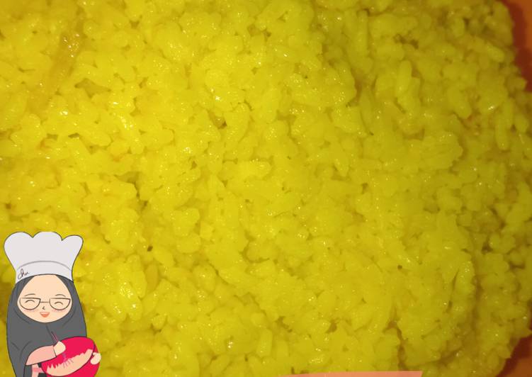 Resep Nasi kuning tanpa santan yang Bisa Manjain Lidah