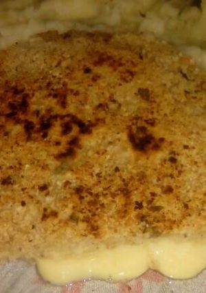 Una foto de Milanesas de soja rellenas caseras con puré de papas