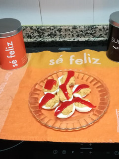 Una foto de Huevos rellenos