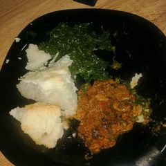 A picture of Ugali /greens /matumbo.