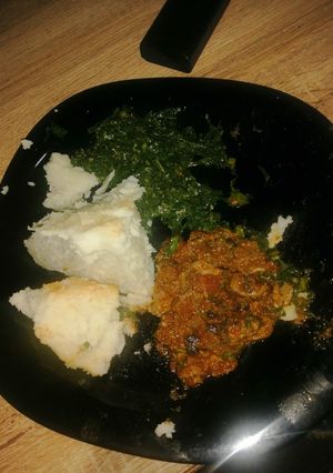 A picture of Ugali /greens /matumbo.