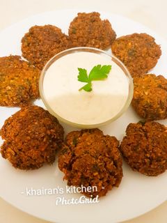 Falafel and Tahini sauce ainihin hoton girkin
