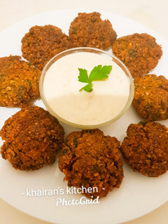 Falafel and Tahini sauce ainihin hoton girkin