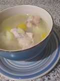 Aguadito de pollo con papa y apio (Racacha)