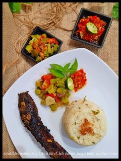 Foto resep Nasi Liwet ft Lele bakar tumis pare dan sambal terasi