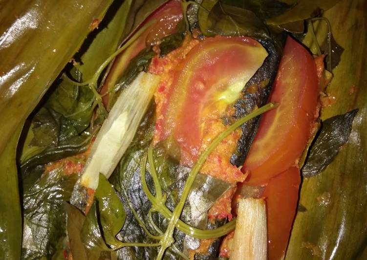 Resep Pepes ikan dencis ala rina Lezat
